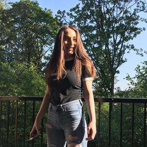 Meet your Posher, Emily